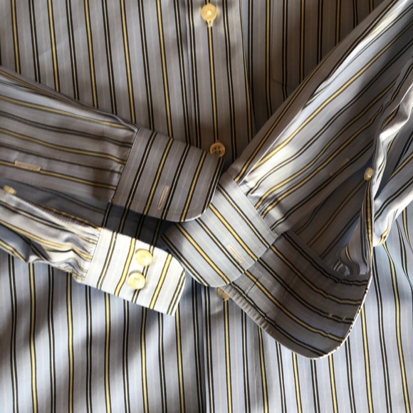 Made in Italy blue shirt Richard’s of Greenwich - Picture 11 of 16